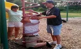 عکس های دیدنی و خنده دار از بدشانس ترین آدم ها