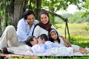 نقش والدین در سعادت و شقاوت فرزندان