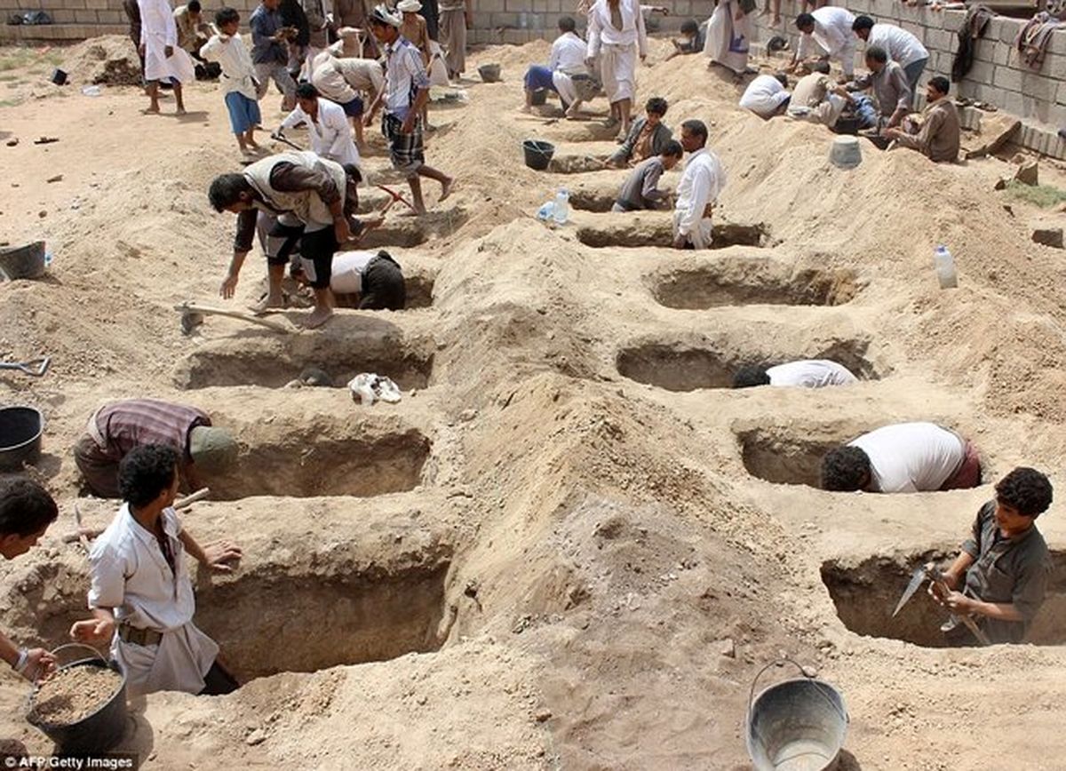 تجمع یمنیها در محکوم کردن سکوت بینالمللی در قبال جنایتهای عربستان