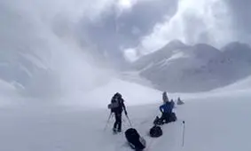 نجات سه کوهنورد گرفتار شده در قلل اشترانکوه