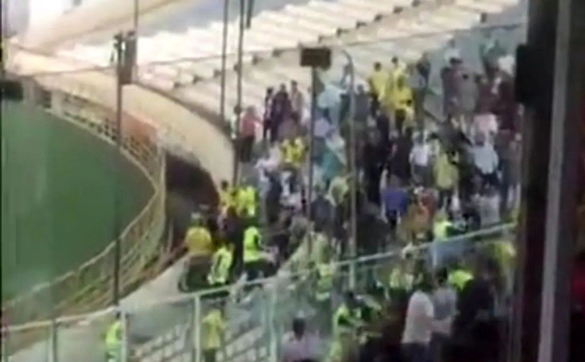 بازهم تنش روی سکوهای آزادی