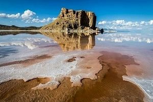 کاهش یک سانتی متری سطح تراز آب دریاچه ارومیه + جدول