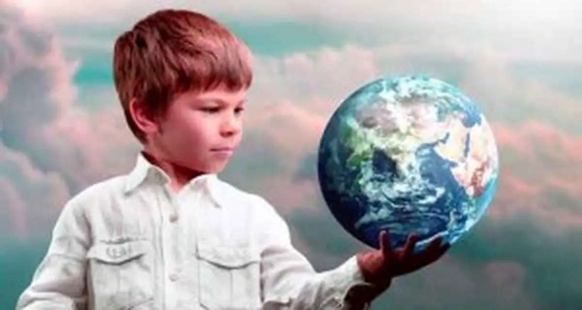 فعالیت کودکان در حرفه «مدلینگ» چه پیامدهایی دارد؟