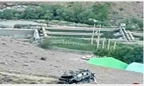 سقوط مرگبار ماشین عروس و داماد هنگام فیلمبرداری درآمل + تصویر