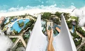 با هیجان‌انگیزترین سرسره‌های آبی جهان آشنا شوید