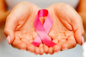 علائم سرطان سینه