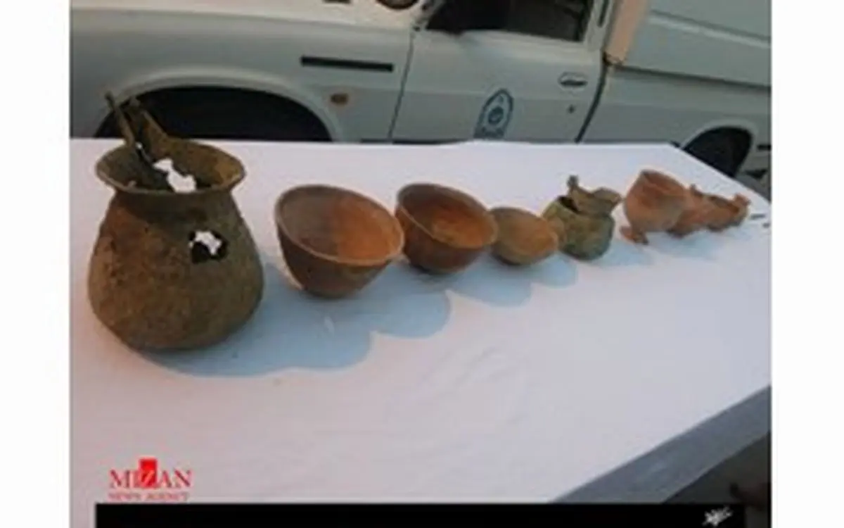 کشف 11 شی عتیقه مربوط یه عصر مفرغ