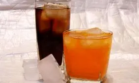 مصرف نوشابه مینای دندان را از بین می برد