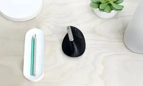 ابداع موس عمودی برای محافظت از مچ دست