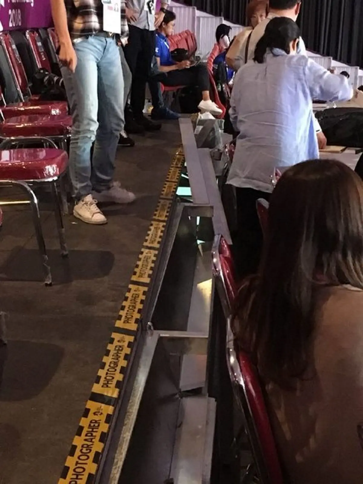 فروریختن جایگاه خبرنگاران مسابقات ژیمناستیک