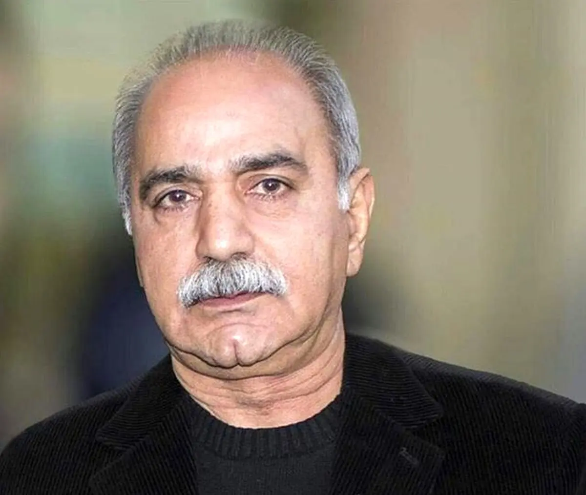 تبریک پرویز پرستویی به جوانمردی حسن یزدانی کشتی گیر ایرانی