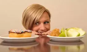 وقتی گرسنه اید این غذاها را نخورید
