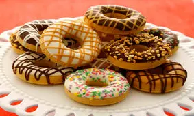 طرز پخت دونات دو طبقه با مغز شکلات + ویدئو