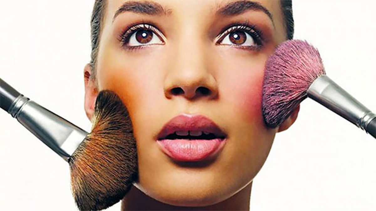 بهترین رژگونهها برای رنگ پوست شما