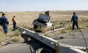 قطعی برق ۱۷ ساعته سرباز در پی شکسته شدن تیر برق