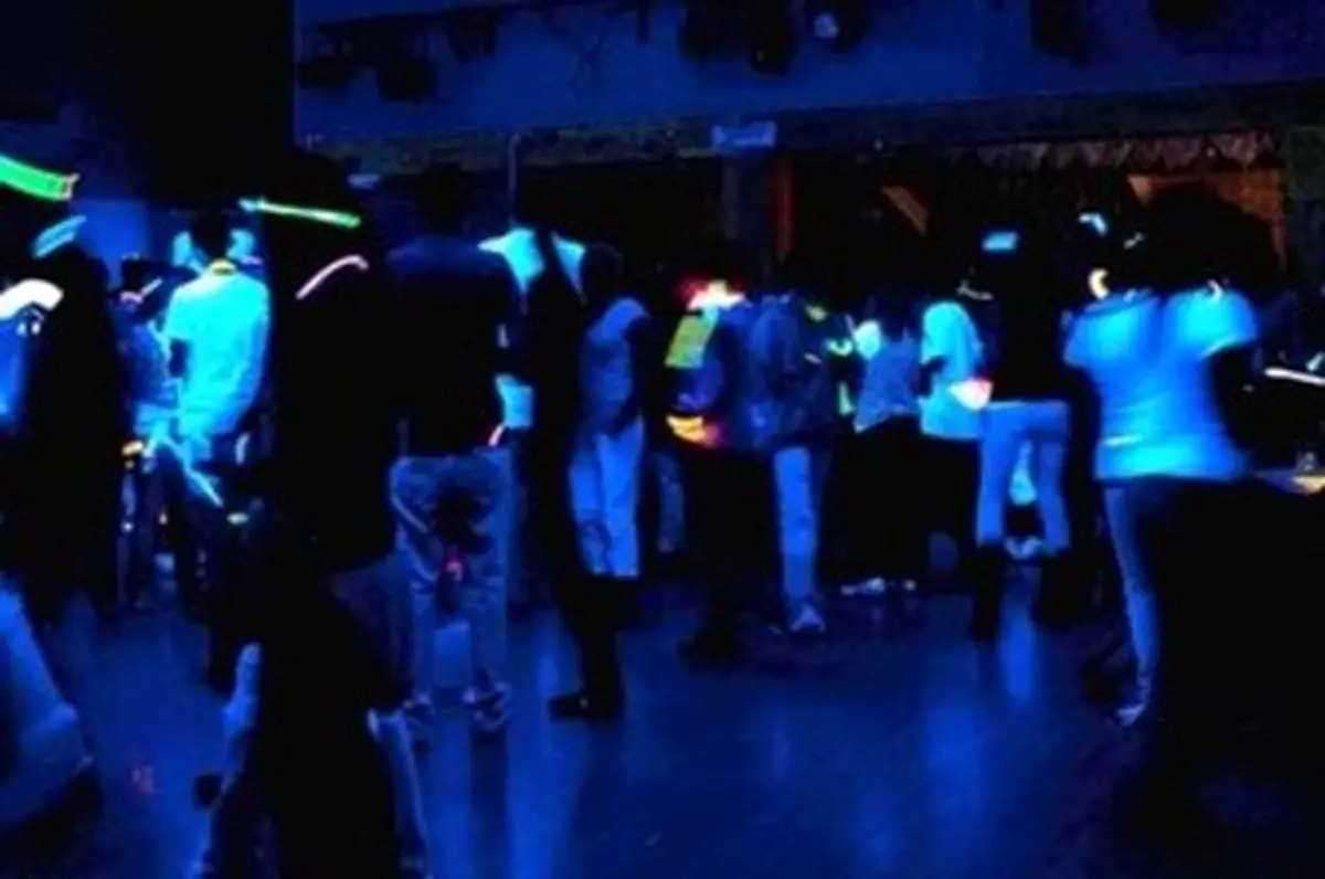 شرط بندی آخر شب در مهمانی شبانه کار دست دختر داد !