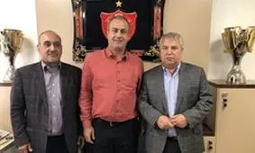 خبیری: پرسپولیس در تاریخ دیگری برای سوپرجام به میدان نمی‌رود/ برخی‌ به فکر خوش‌ خدمتی به رفیق خود هستند