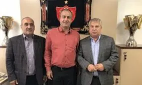 خبیری: پرسپولیس در تاریخ دیگری برای سوپرجام به میدان نمی‌رود/ برخی‌ به فکر خوش‌ خدمتی به رفیق خود هستند