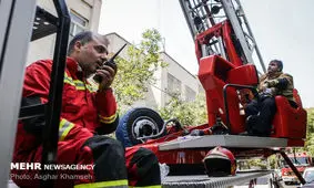 یک انبار مواد غذایی در اهواز دچار حریق شد