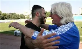 حضور شجاعیان در رختکن استقلال