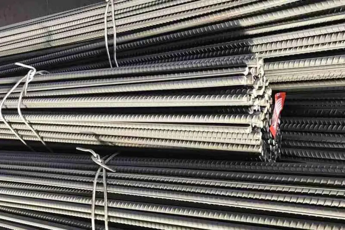 رئیس اتحادیه آهن: تولیدکنندگان مبنای فروش خود را ریال کنند