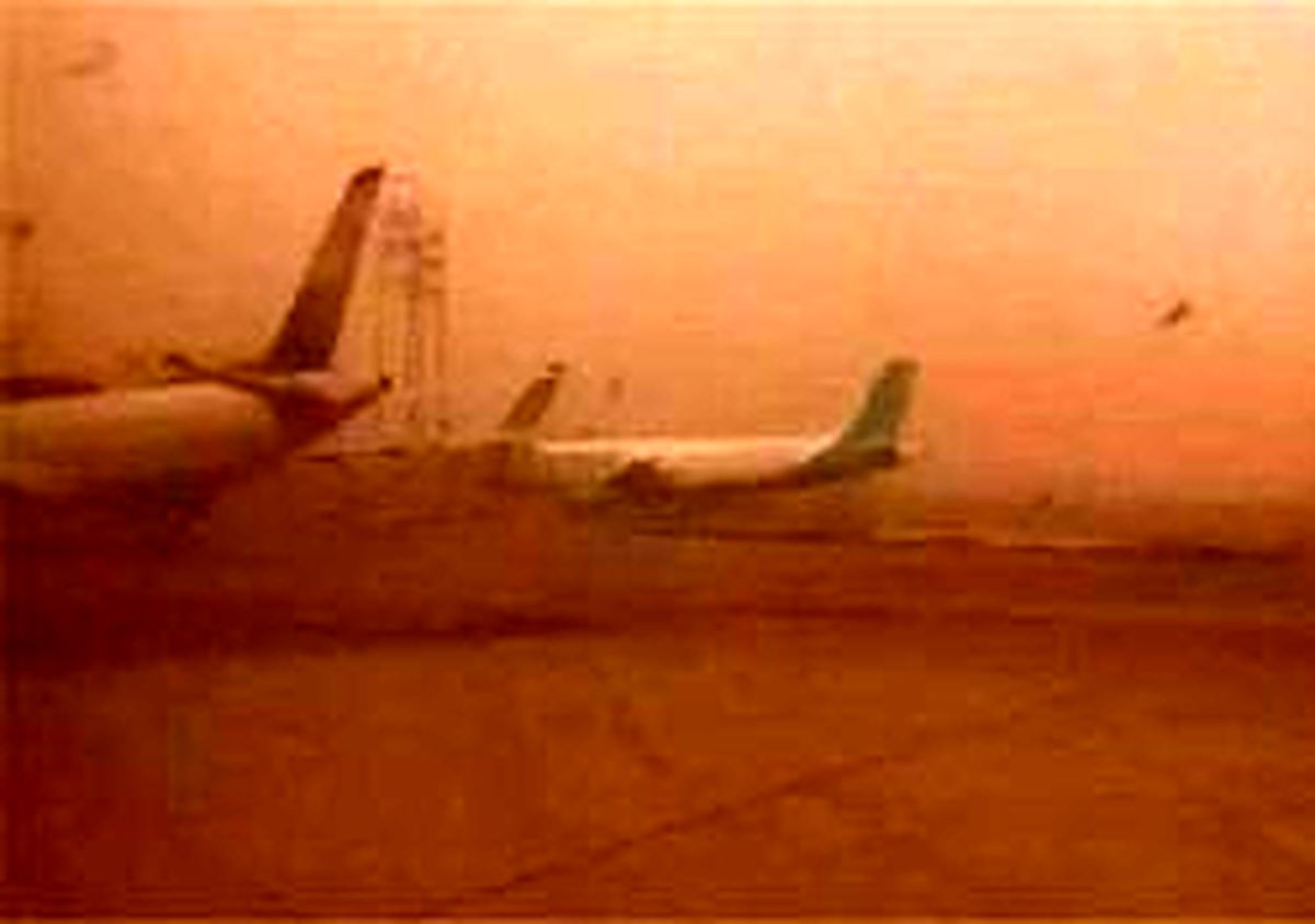 طوفان شدید پرواز زابل - مشهد را لغو کرد