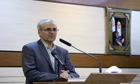 خداوند افتخار نجات جان انسان‌ها را به دستان پزشکان هدیه کرده است