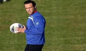 علی کریمی سرمربی سپیدرود رشت شد