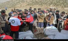 ۵ اکیپ هلال احمر به غار یخی چما در شهرستان کوهرنگ اعزام شدند