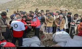 ۵ اکیپ هلال احمر به غار یخی چما در شهرستان کوهرنگ اعزام شدند