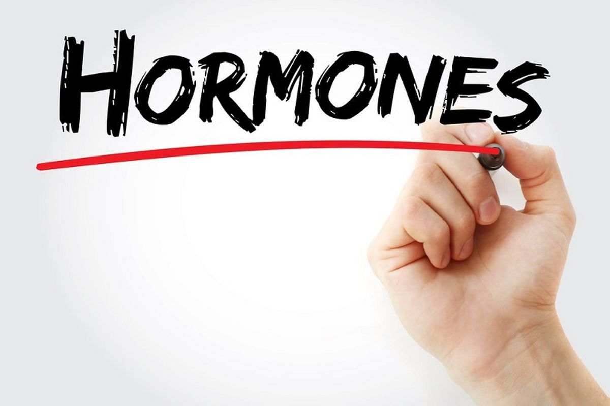 یازده نشانه تغییرات هورمونی که هر زنی باید بداند