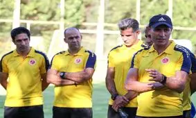 اخراج یحیی گل‌محمدی از روی نیمکت و درگیری خلعتبری با داور