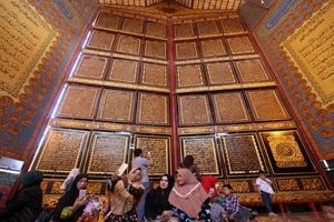 بزرگترین قرآن چوبی جهان در اندونزی