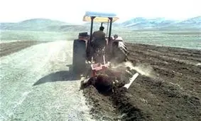 مشکلات کشاورزان خسارت‌دیده پارس‌آباد برطرف شود