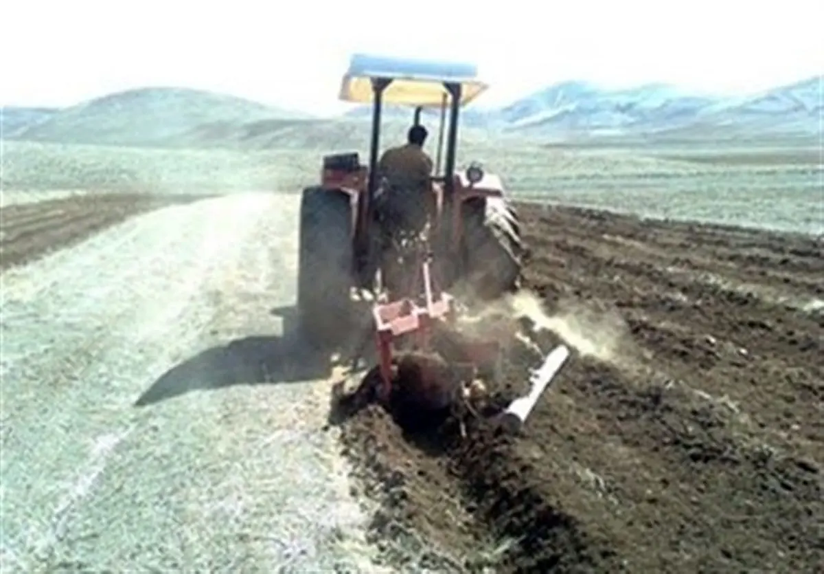 مشکلات کشاورزان خسارت‌دیده پارس‌آباد برطرف شود