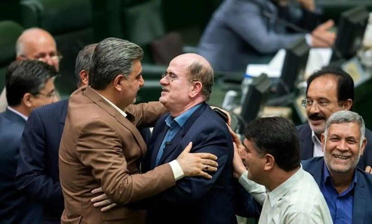 پایان دعوای جنجالی دو نماینده مجلس/ لاهوتی و عزیزی آشتی کردند