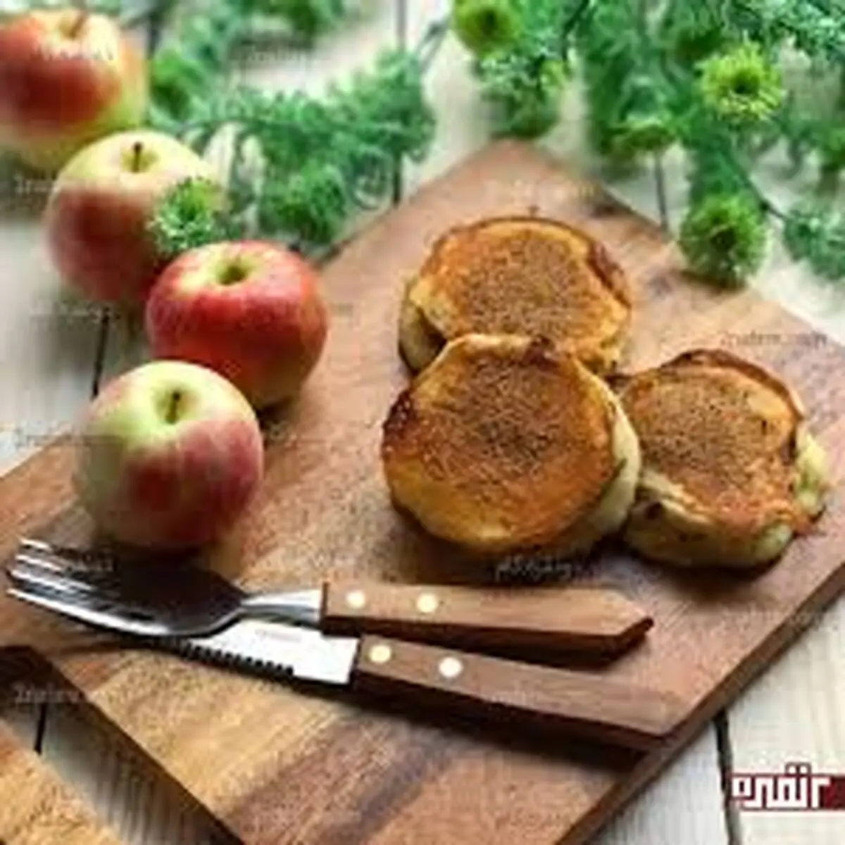 طرز تهیه پنکیک سیب و دارچین