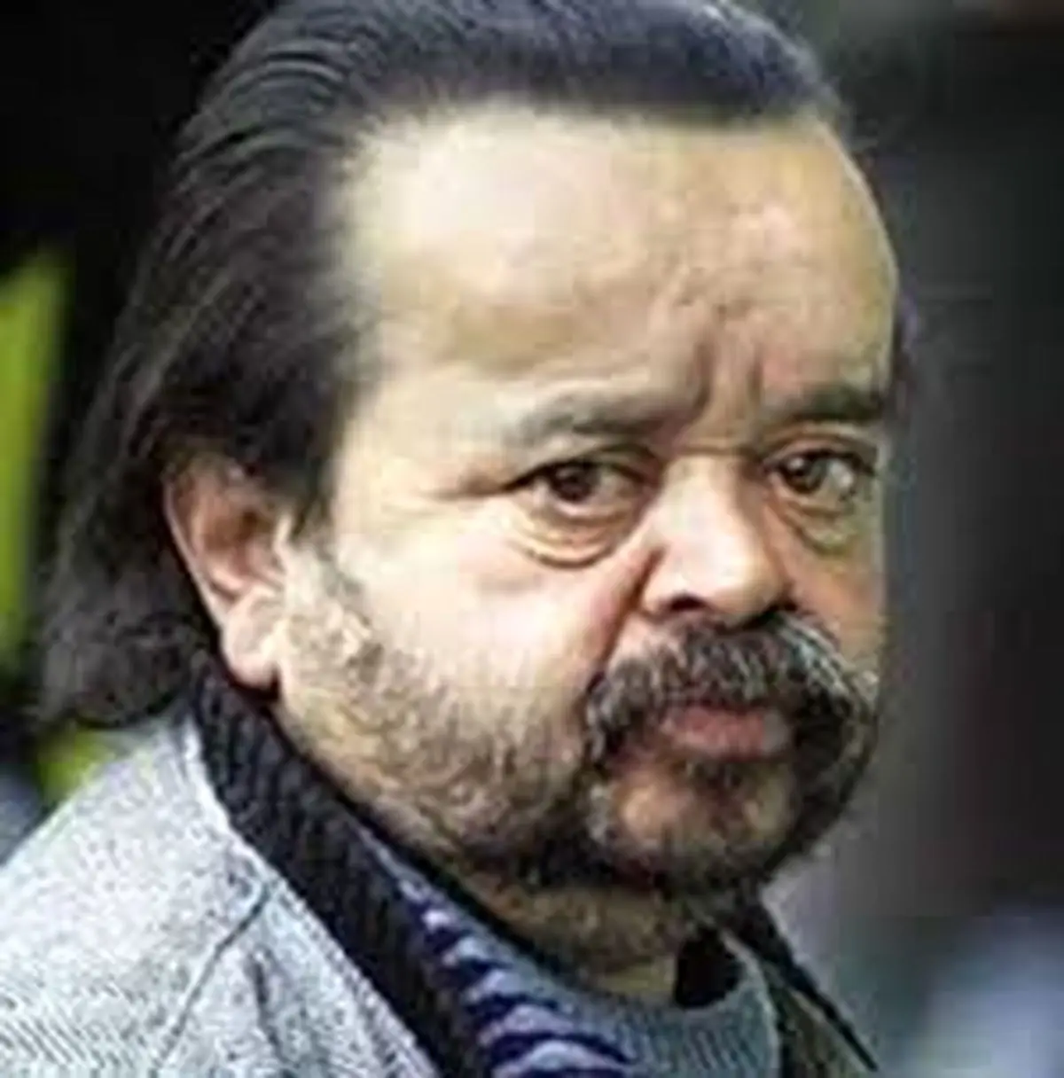 بازیگر پیشکسوت سینما و همسرش کنار دریا /عکس