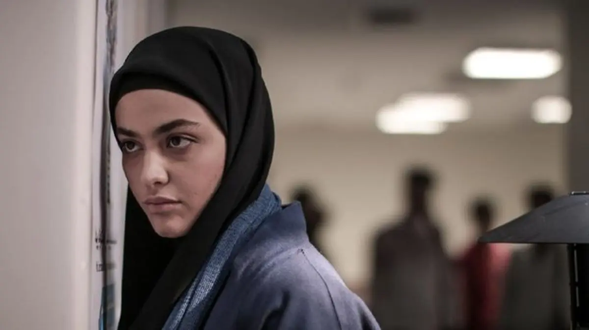 2 لیلای تنها