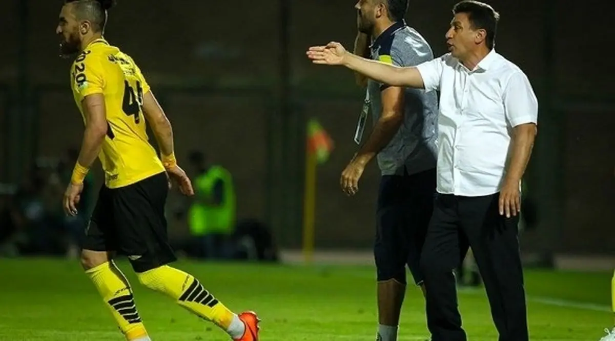 باشگاه سپاهان از داور لیگ برتری شکایت می‌کنند