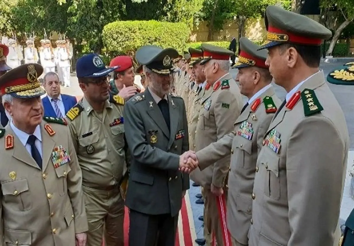 وزیر دفاع با فرماندهان محور مقاومت در سوریه دیدار کرد