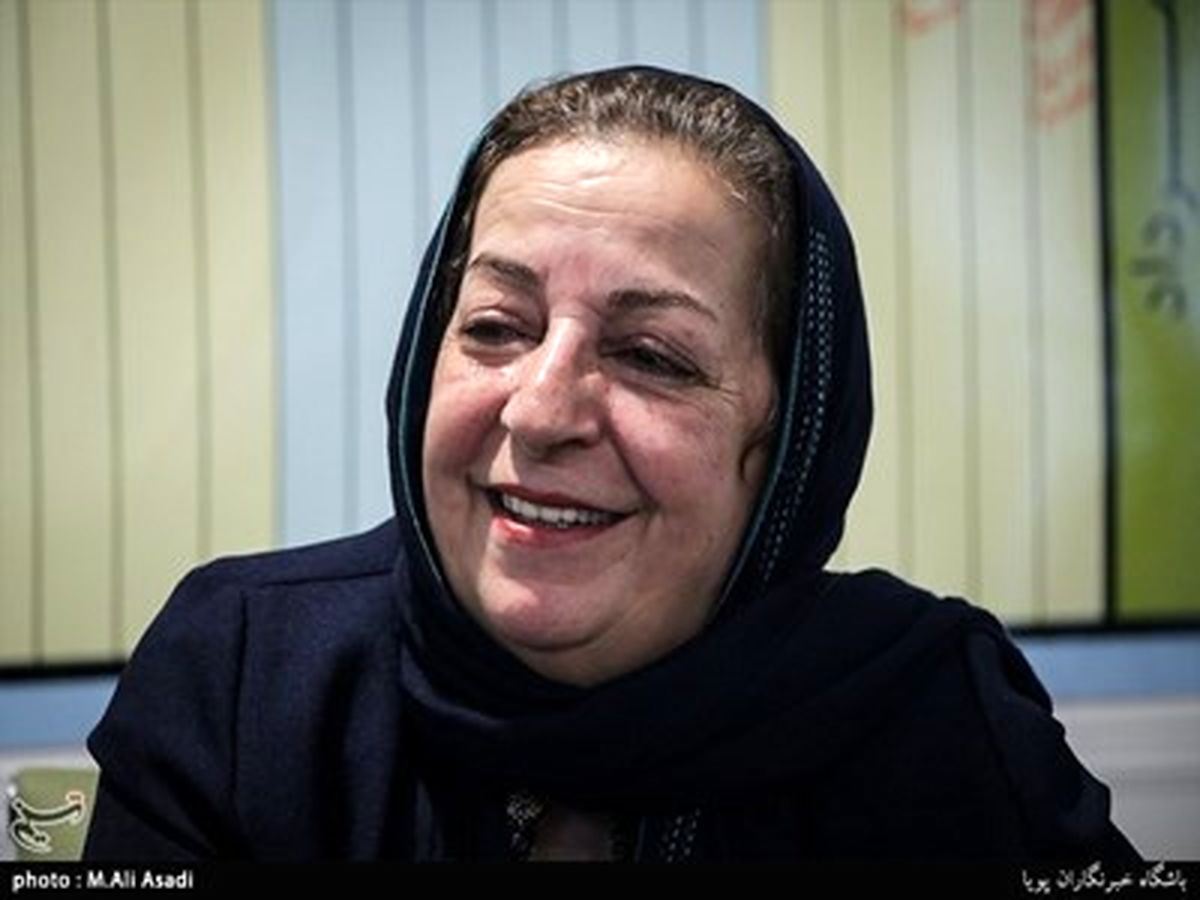 مرضیه برومند: مدیران تلویزیون از یک دورهای بچهها را دیگر رها کرد/ جنابخان و کلاهقرمزی برای کودک نیست/ به بچههایمان یاد ندادیم مملکتشان را دوست داشته باشند