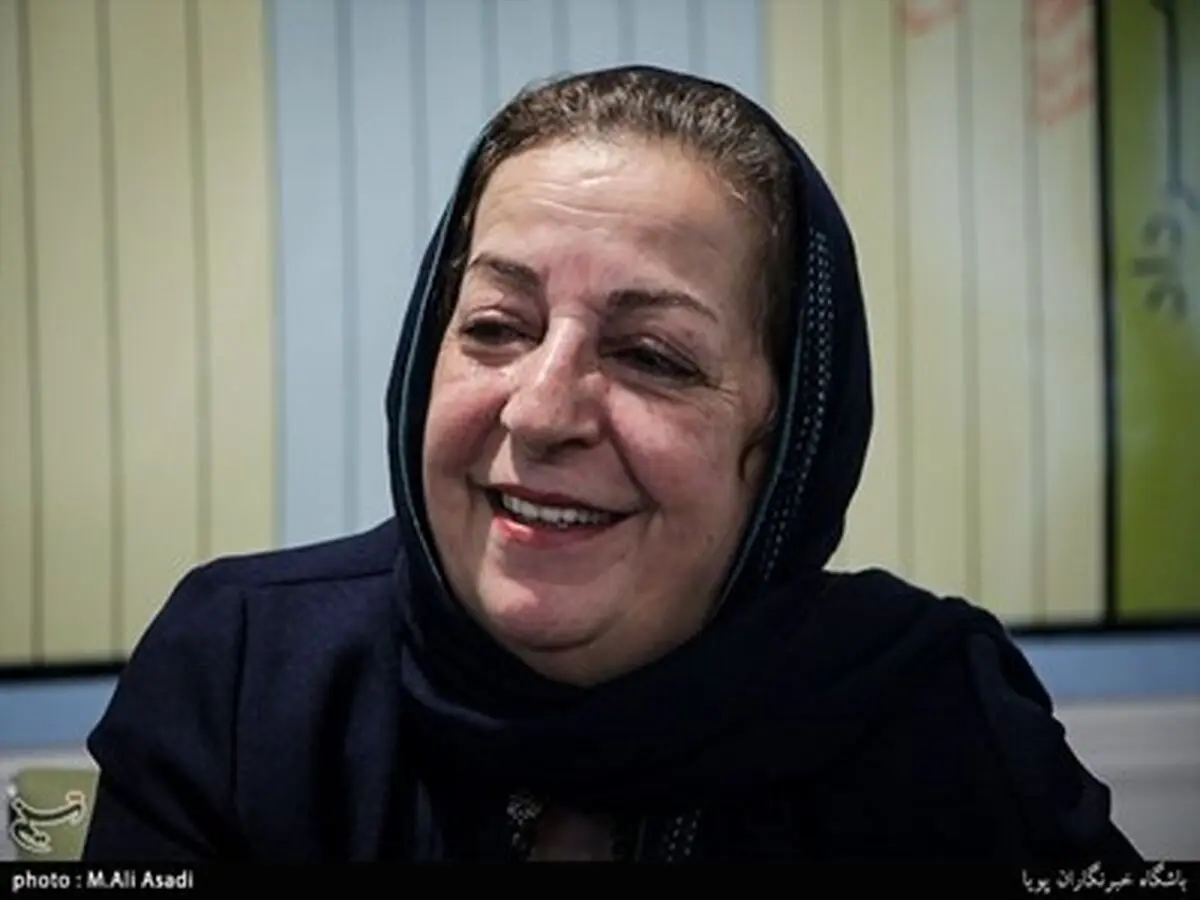 مرضیه برومند: مدیران تلویزیون از یک دوره‌ای بچه‌ها را دیگر رها کرد/ جناب‌خان و کلاه‌قرمزی برای کودک نیست/ به بچه‌هایمان یاد ندادیم مملکت‌شان را دوست داشته باشند