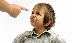 عواقب داد زدن سر بچه‌ها