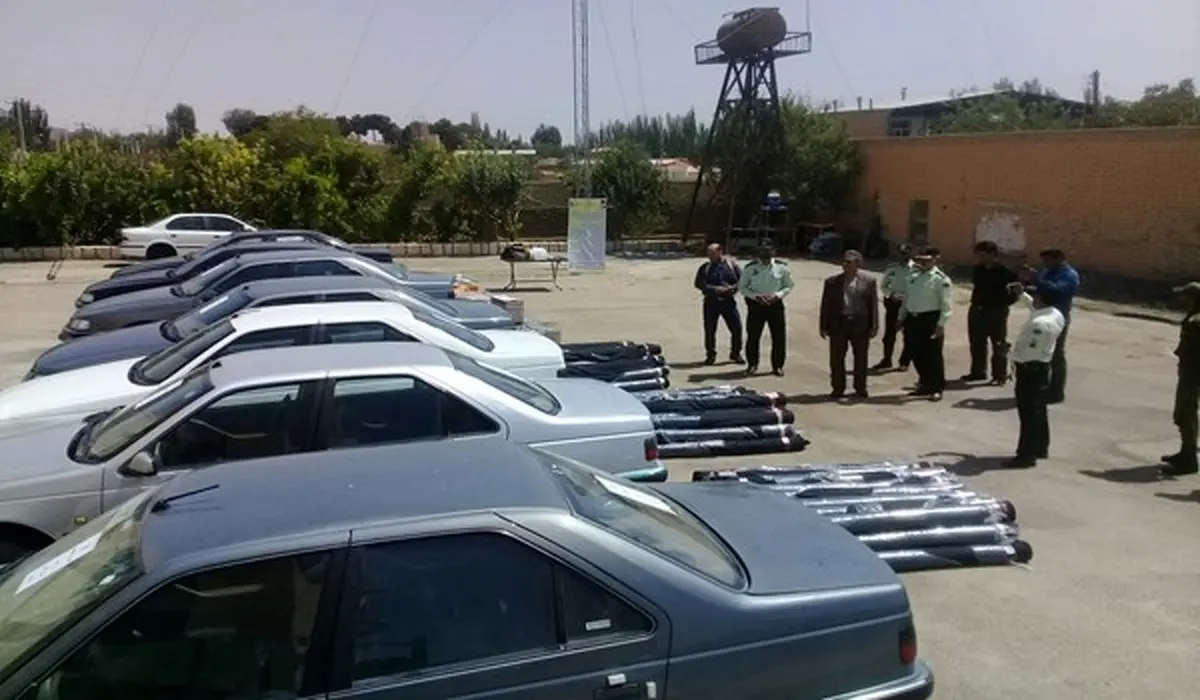 دستگیری 13 قاچاقچی پژوسوار