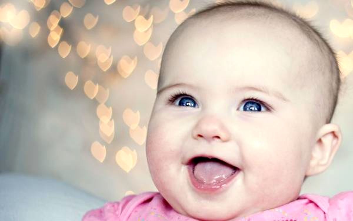 خنده نوزاد از چندماهگی معنا دار می شود؟