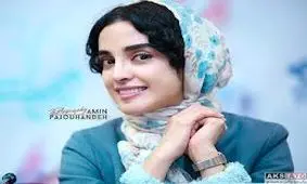 تيپ متفاوت بازيگر زن در جشن امضا يك سريال/عكس