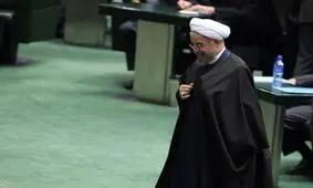 روحانی مجلس را ترک کرد