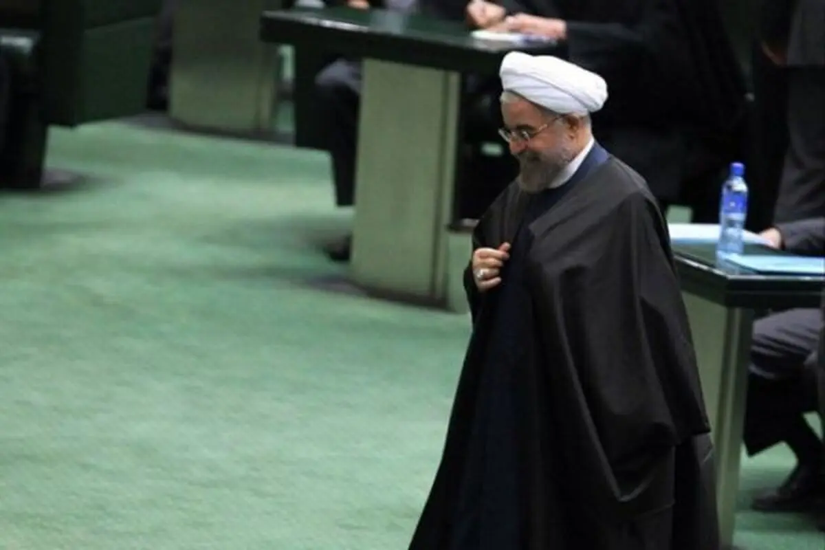 روحانی مجلس را ترک کرد