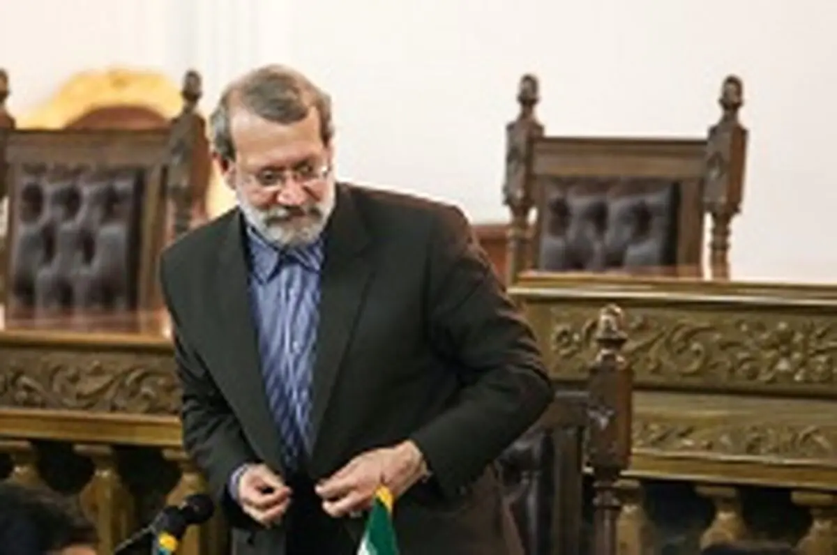 علی لاریجانی: سوال از رییس جمهور قابل ارجاع به قوه قضاییه نیست